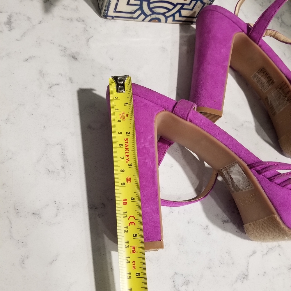 👡 FOREVER XXI MAGENTA PLATFORM SANDALS - Picture 8 of 11